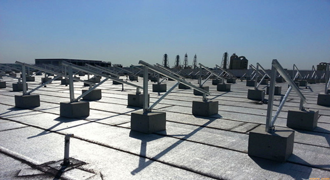 ưu điểm và nhược điểm của mái bằng gắn năng lượng mặt trời PV dấu ngoặc